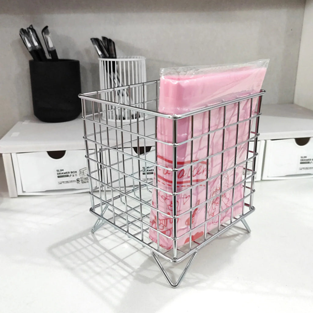 Multifunctional Iron Storage Basket Farmhouse Metal Kitchen Seasoning Snacks Basket Suitable for Friend Family Neighbors Gift